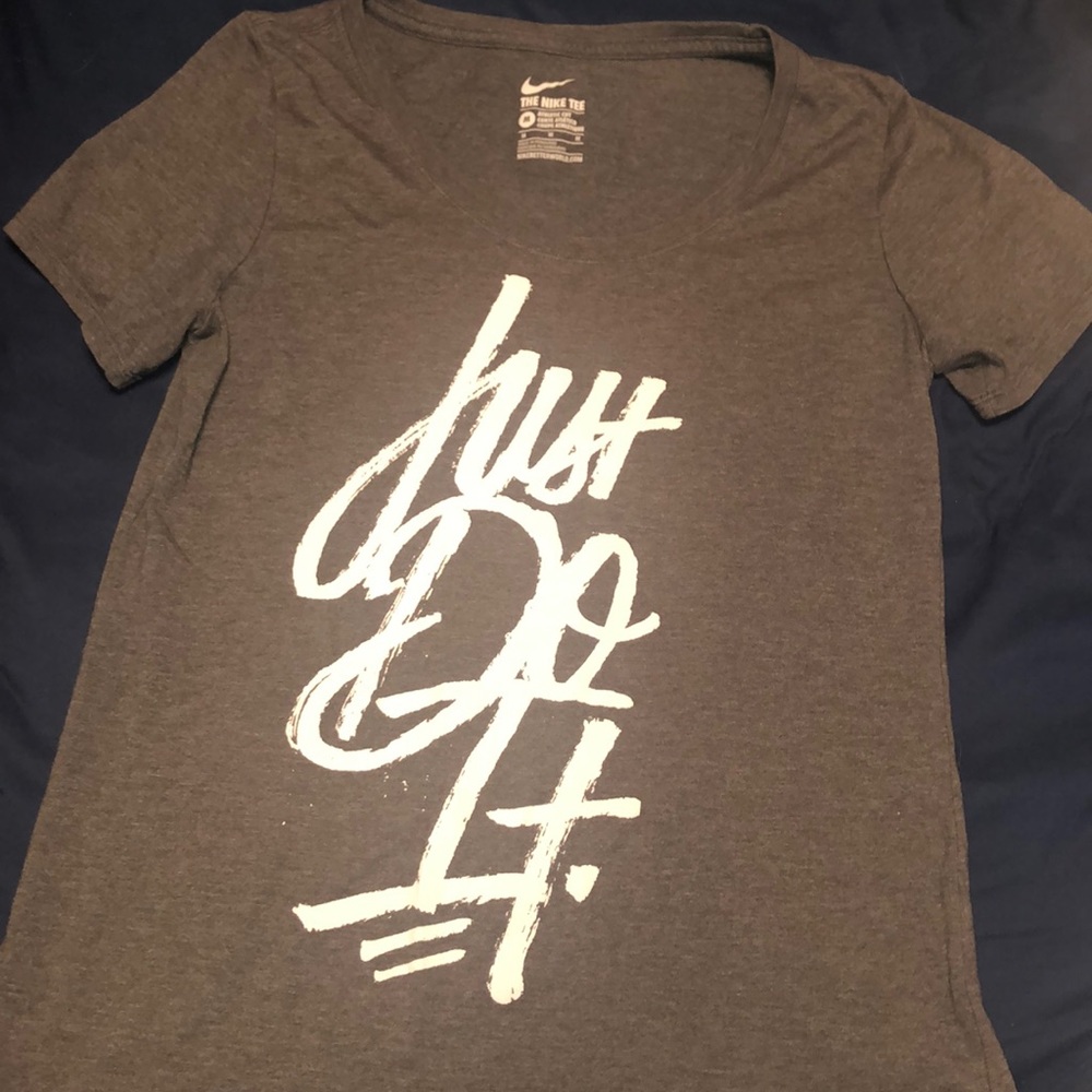 Nike tee shirt
